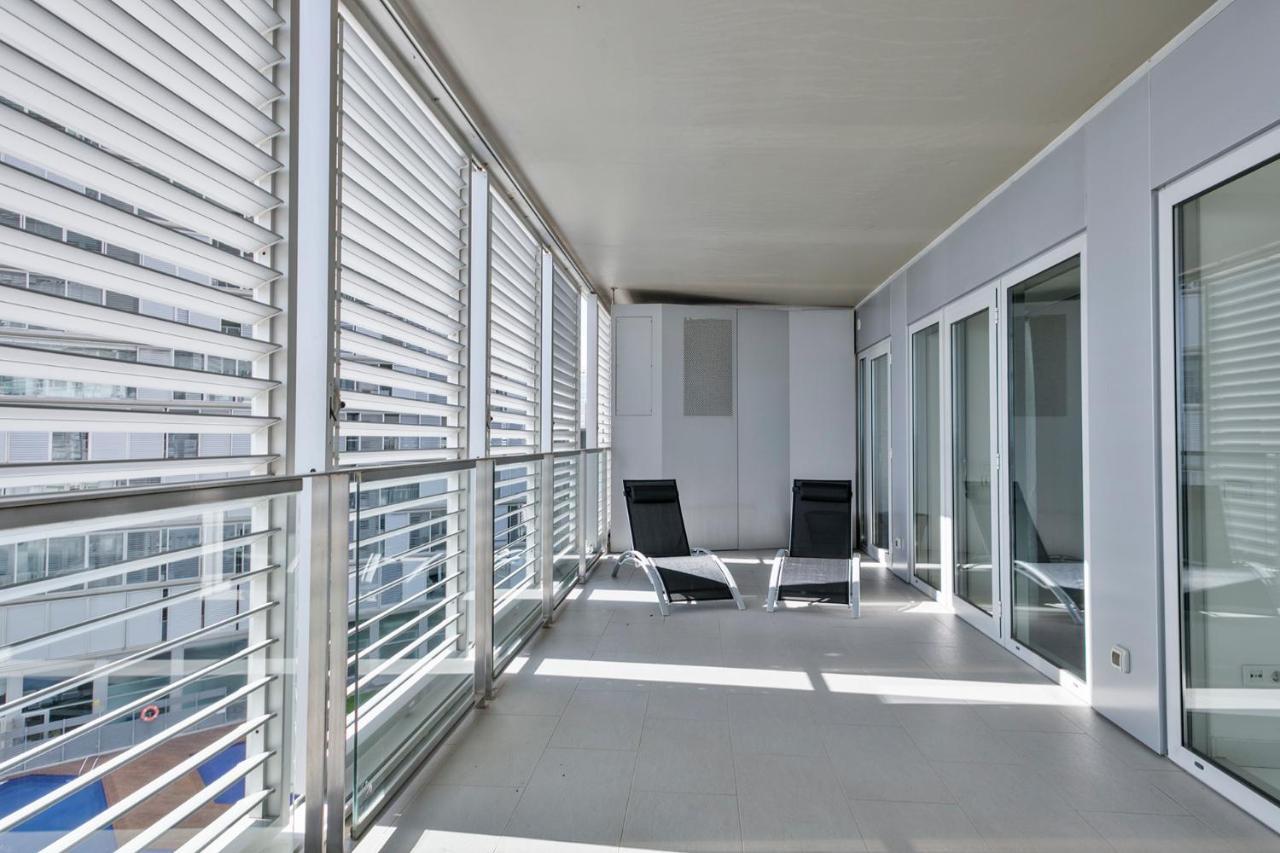 Alcam Llum Deluxe Apartment Барселона Екстериор снимка