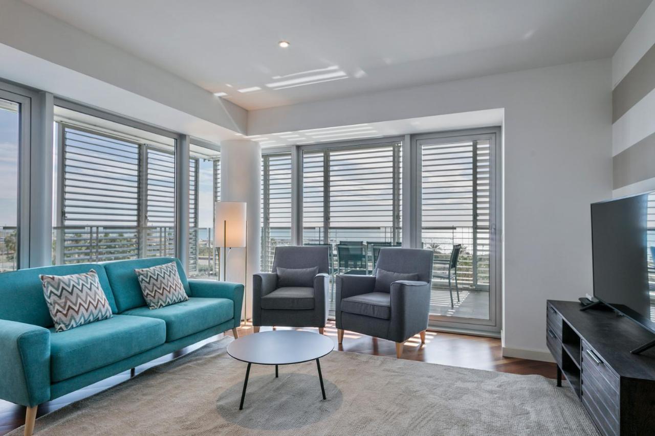 Alcam Llum Deluxe Apartment Барселона Екстериор снимка