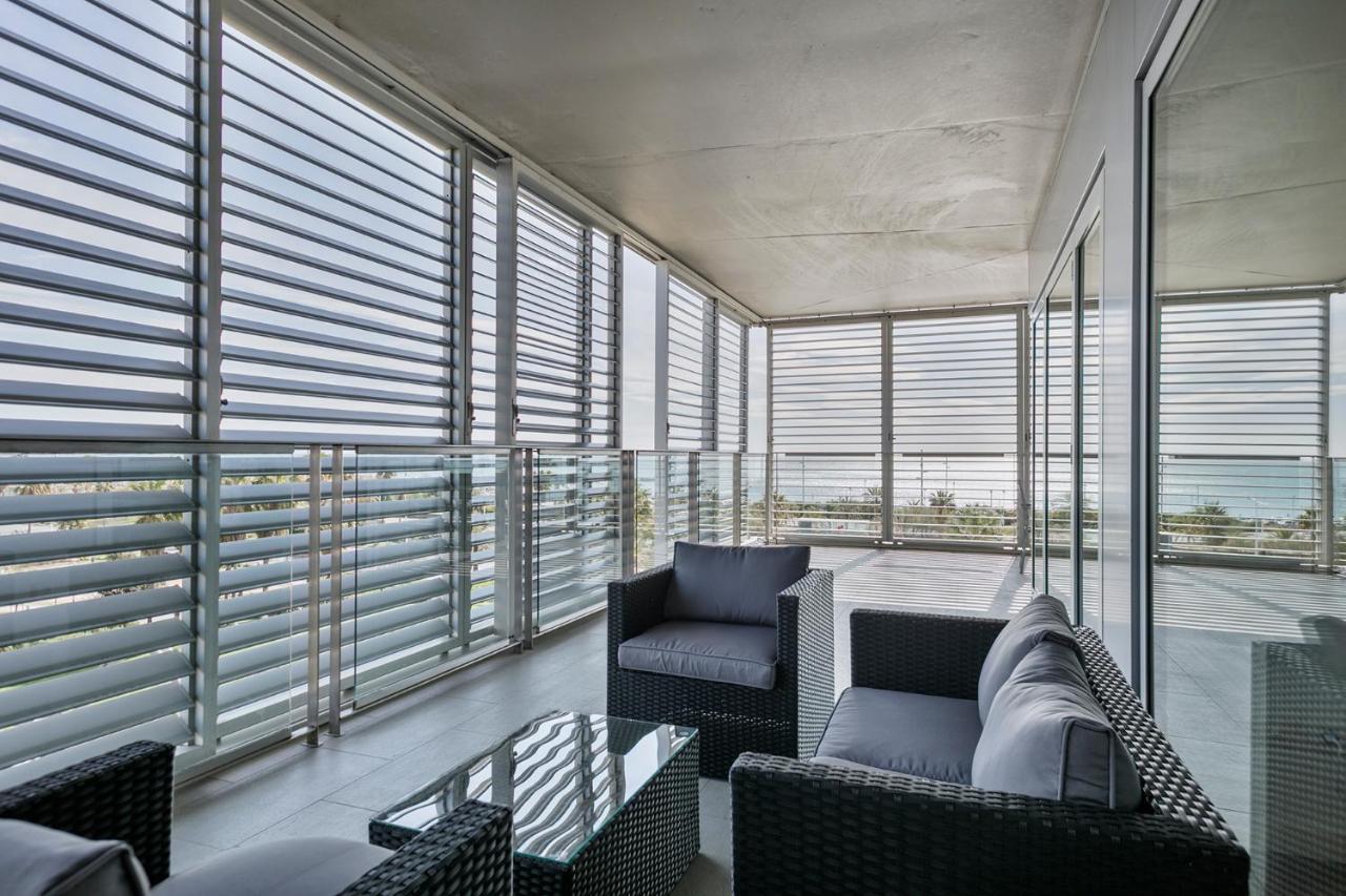 Alcam Llum Deluxe Apartment Барселона Екстериор снимка