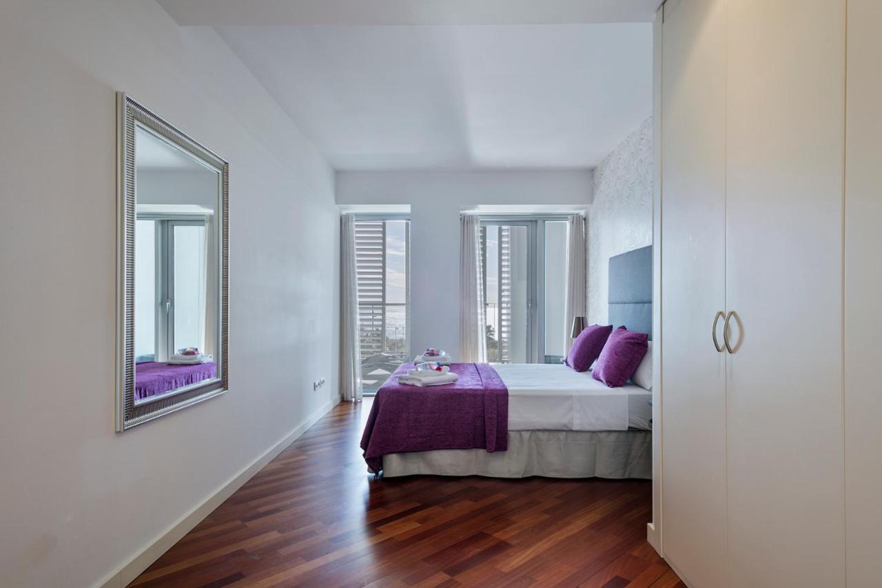 Alcam Llum Deluxe Apartment Барселона Екстериор снимка