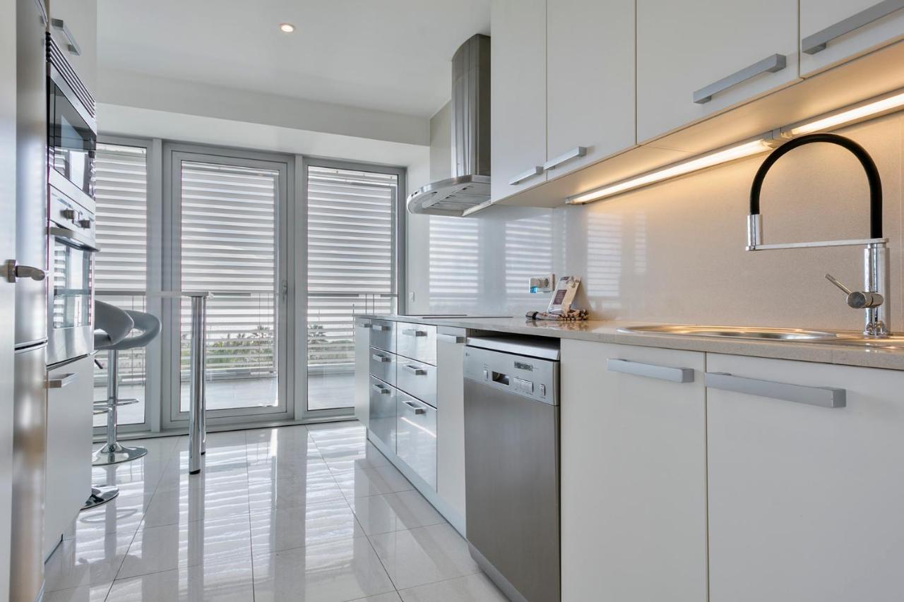 Alcam Llum Deluxe Apartment Барселона Екстериор снимка